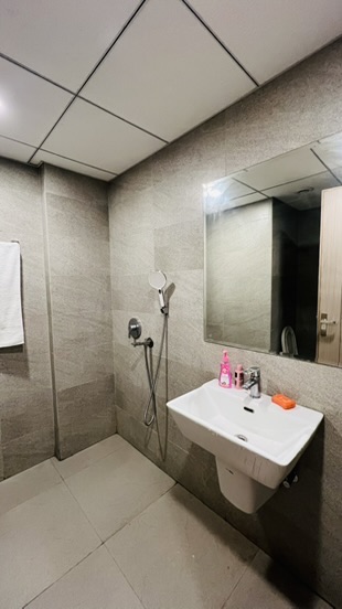 Modern bathroom